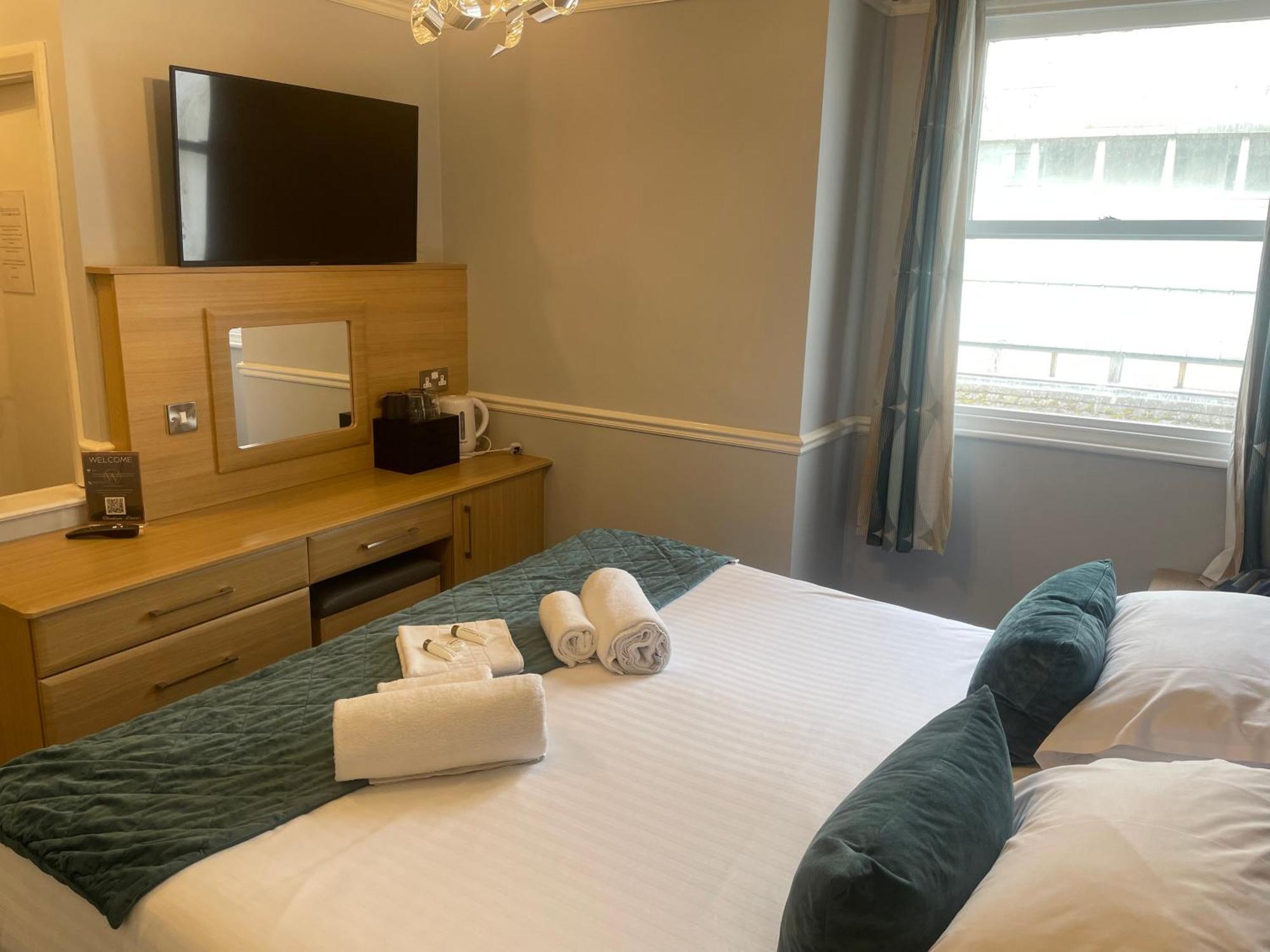 The Wildings Hotel & Tudno'S Restaurant ランディドノー エクステリア 写真