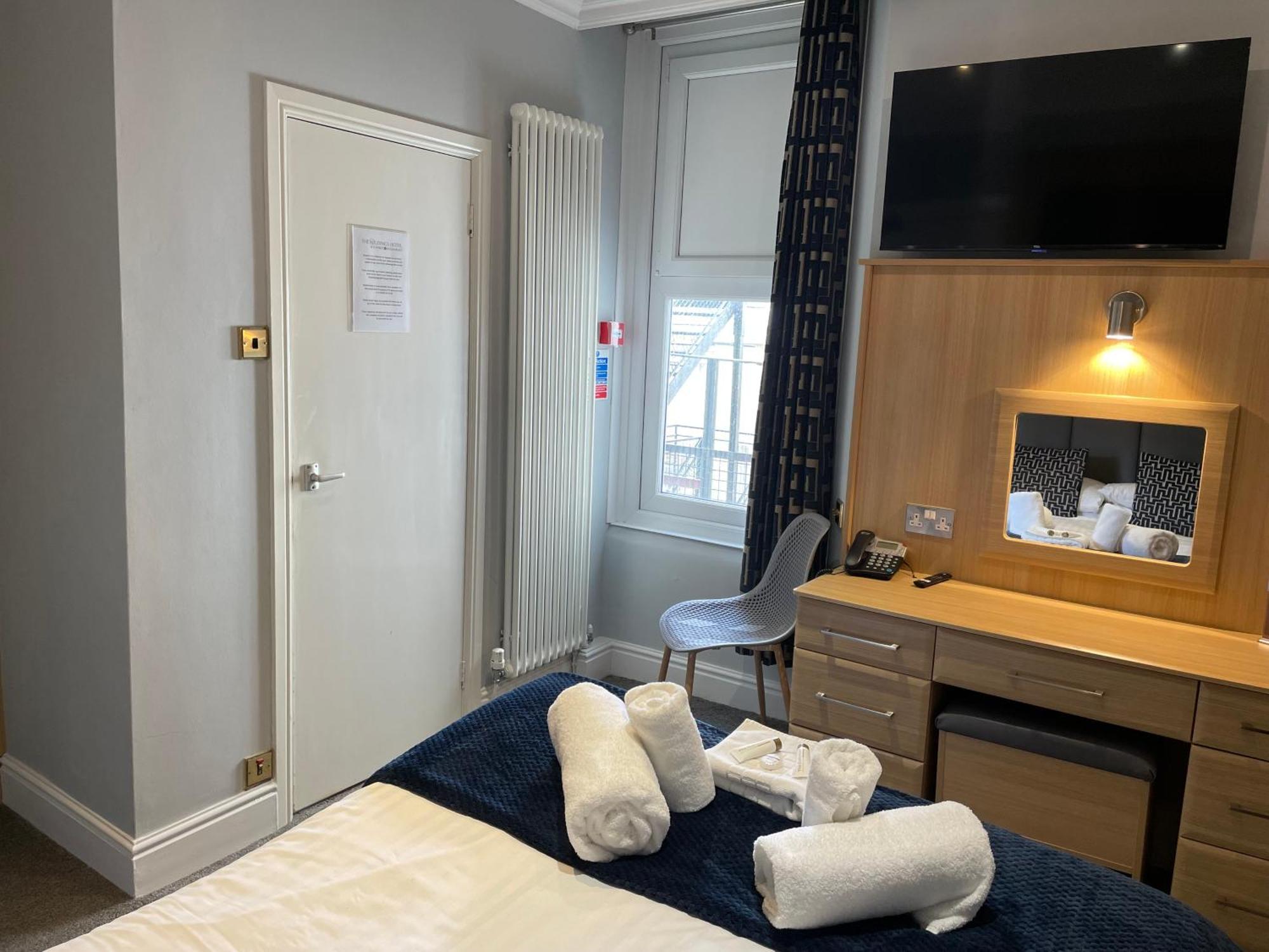 The Wildings Hotel & Tudno'S Restaurant ランディドノー エクステリア 写真